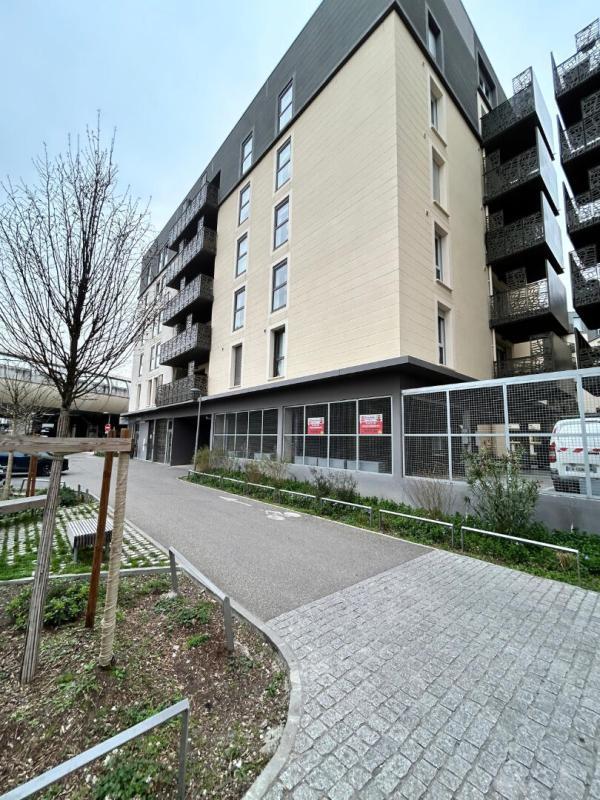 Parking / Garage - 11 m²