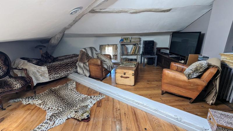 Maison - 222 m² - 6 pièces