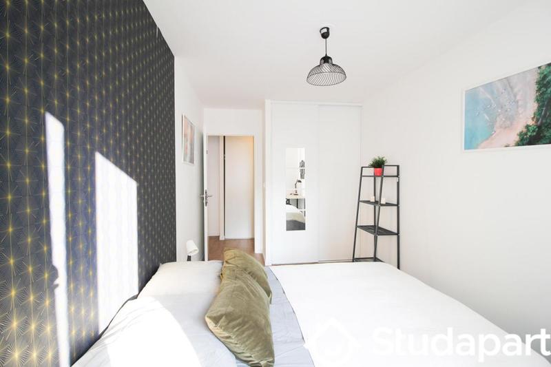 Chambre - 13 m² - 1 pièce