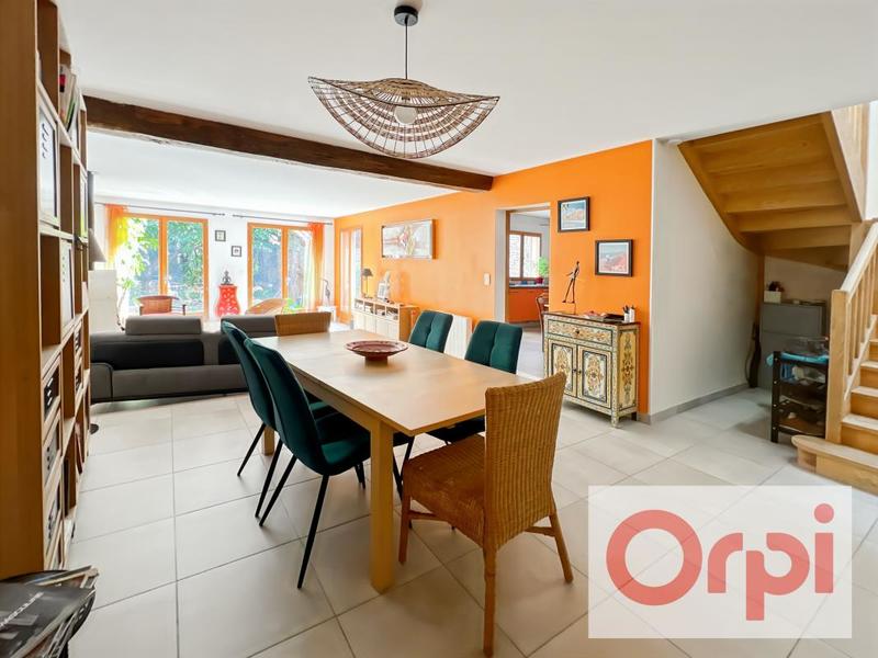 Maison - 180 m² - 6 pièces