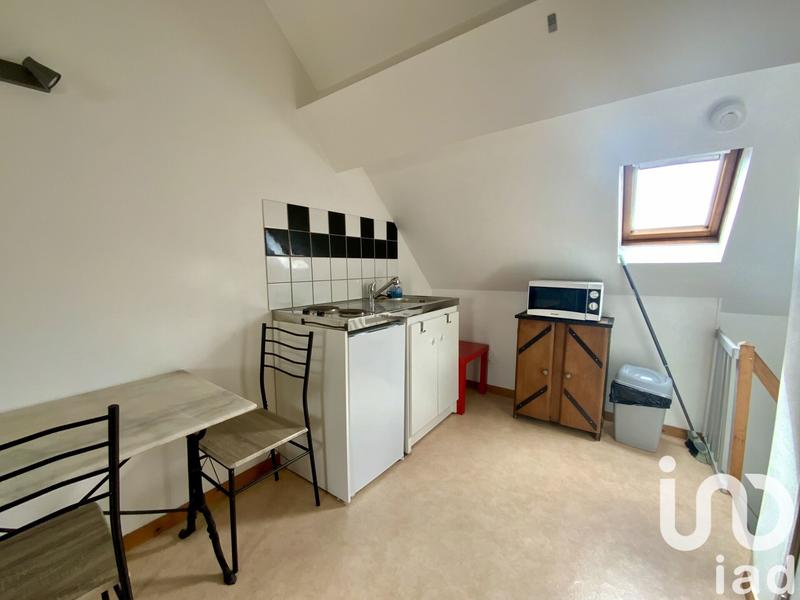 Studio - 9 m² - 1 pièce