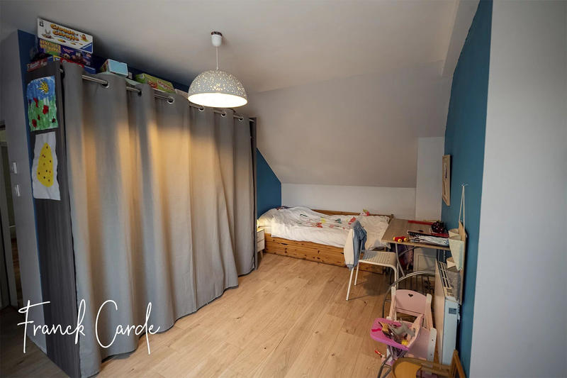 Maison - 268 m² - 11 pièces