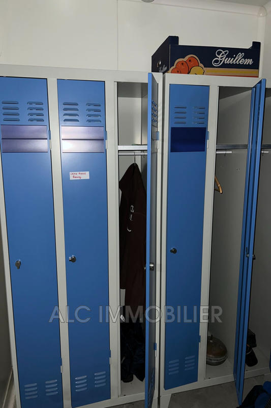 Local commercial - 1 060 m²