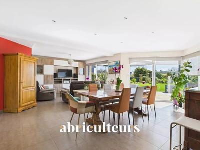 Maison - 186 m² - 9 pièces