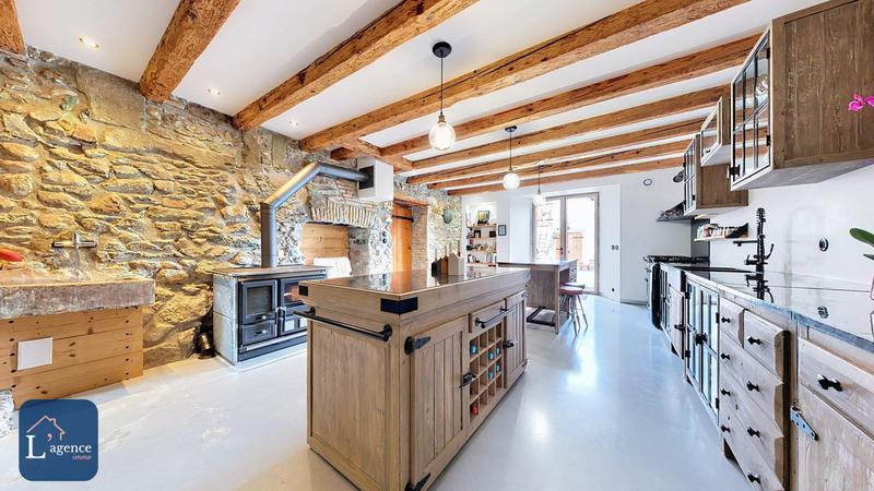 Maison - 499 m² - 7 pièces