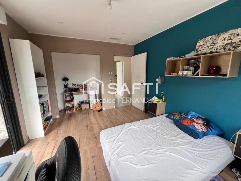 Villa - 200 m² - 6 pièces