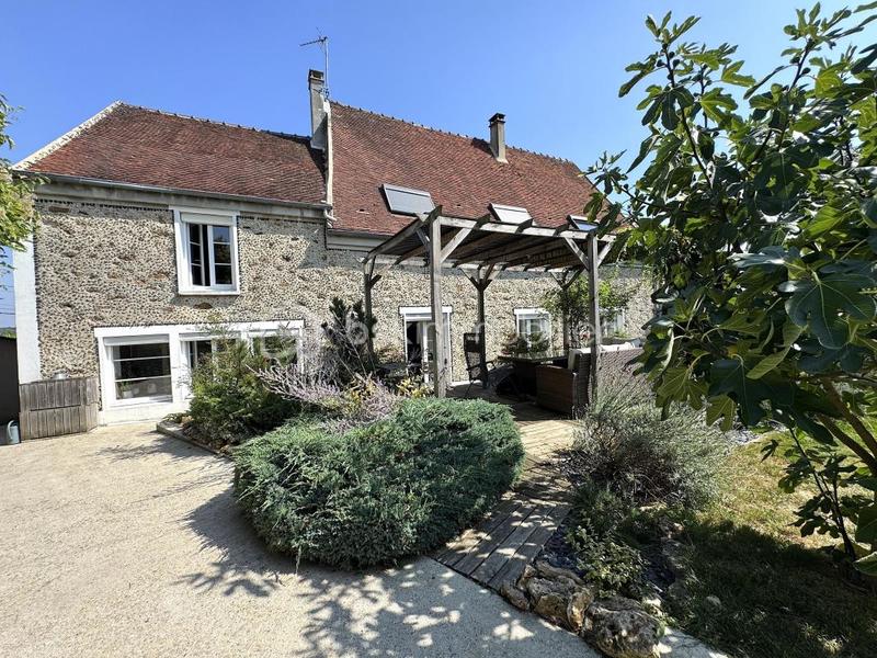 Maison en pierre - 240 m² - 8 pièces