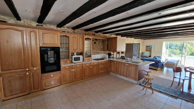 Maison - 264 m² - 13 pièces