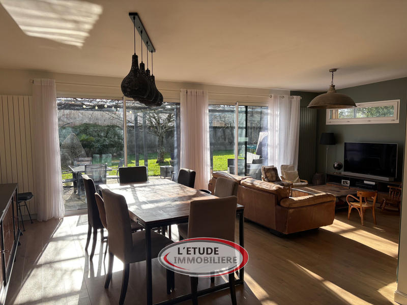 Maison - 179 m² - 7 pièces