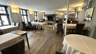 Local commercial - 310 m² - 12 pièces