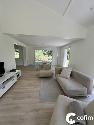 Maison traditionnelle - 150 m² - 6 pièces