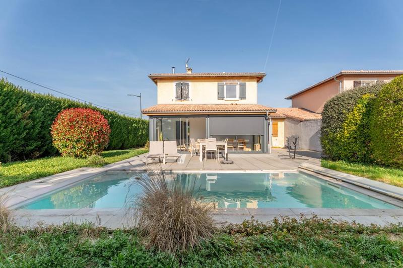 Maison - 111 m² - 4 pièces