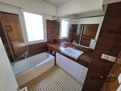 Maison - 158 m² - 7 pièces