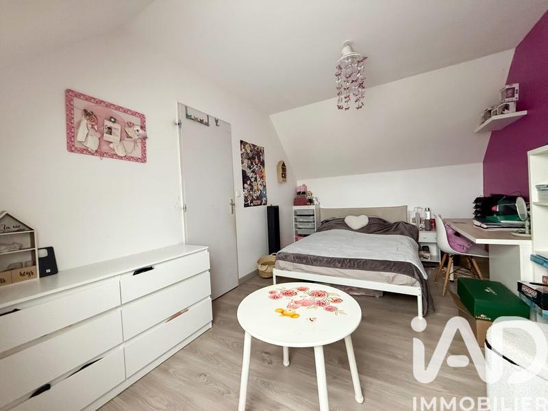 Maison - 90 m² - 5 pièces