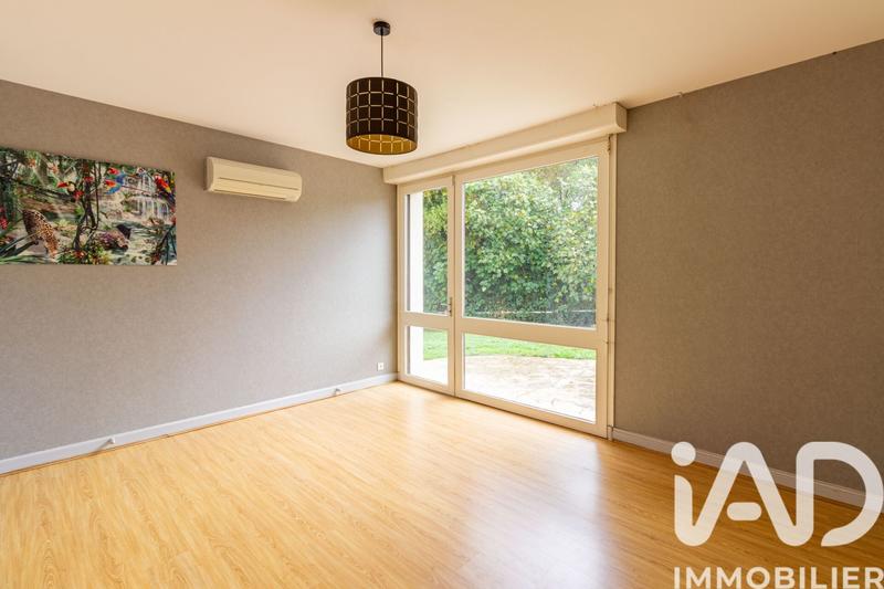 Maison - 257 m² - 8 pièces