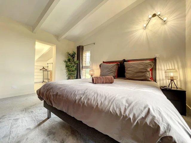 Châlet - 200 m² - 6 pièces