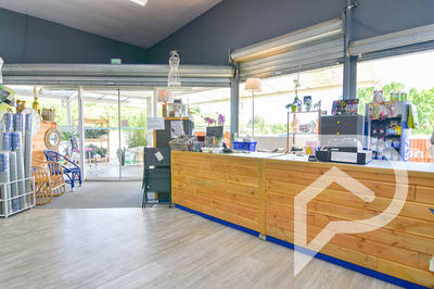 Fonds de commerce - 1 334 m²