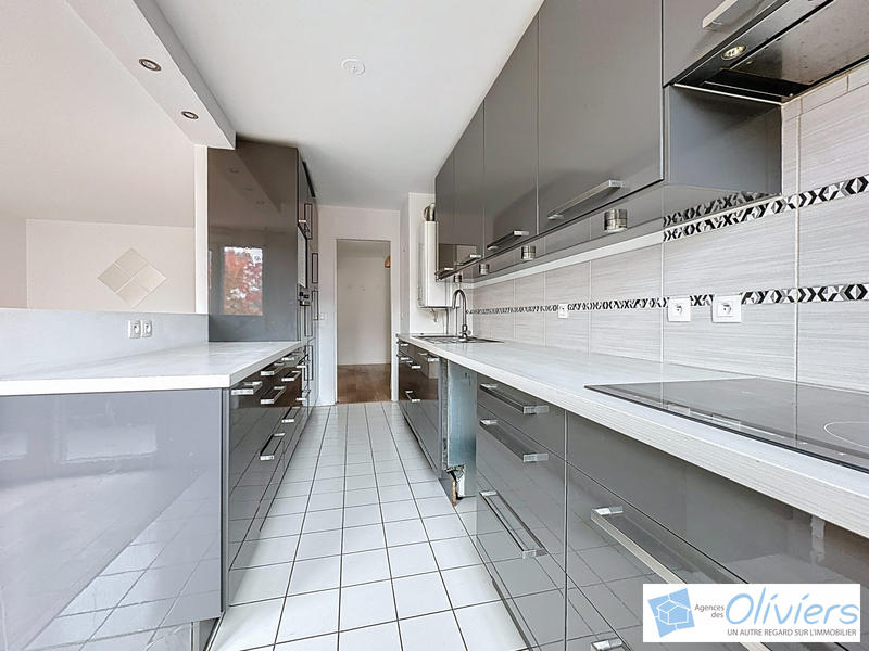 Appartement - 84 m² - 4 pièces