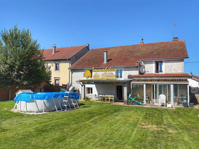Maison - 210 m² - 9 pièces