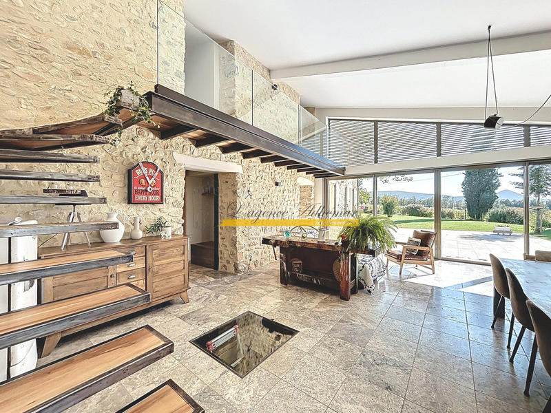 Maison - 194 m² - 7 pièces