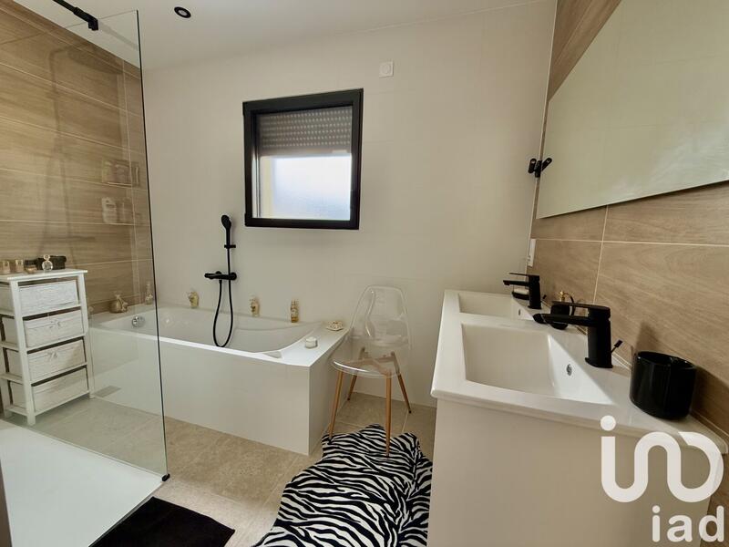 Maison - 127 m² - 5 pièces