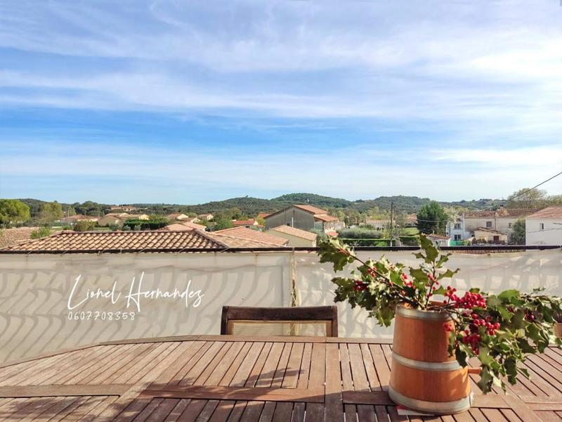 Maison - 238 m² - 9 pièces