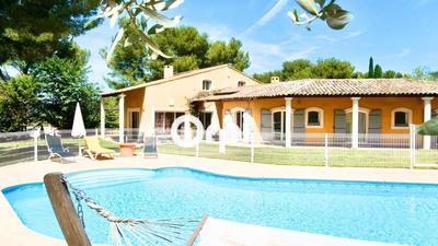 Villa - 250 m² - 6 pièces