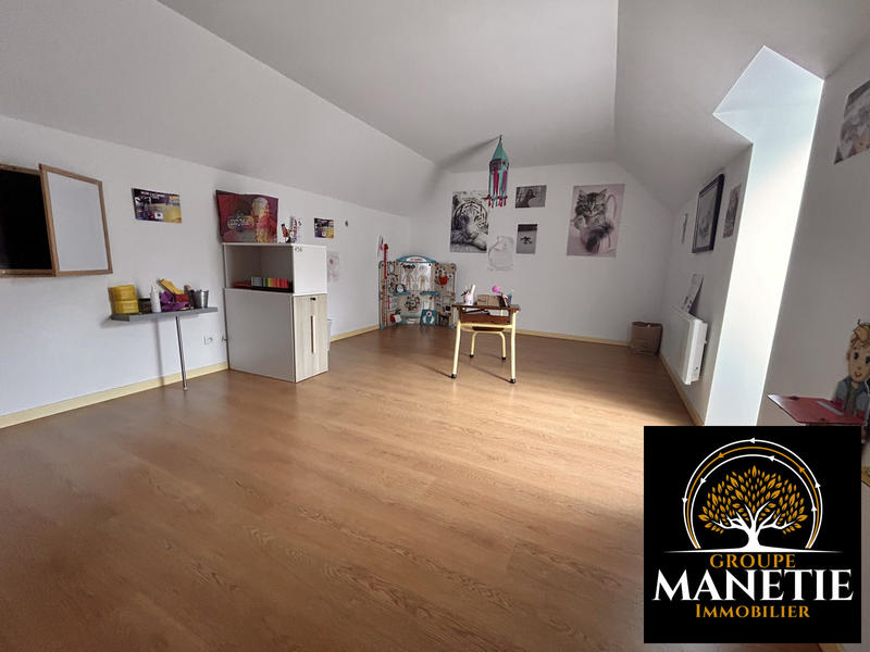 Maison - 155 m² - 8 pièces