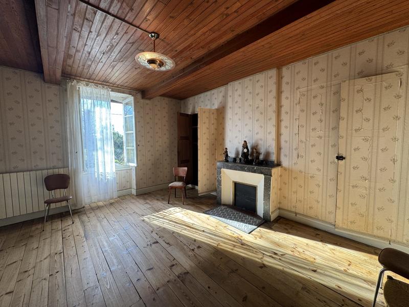 Maison ancienne - 300 m² - 11 pièces