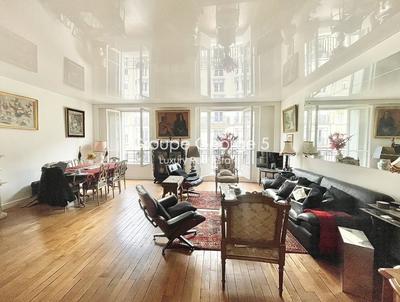 Chambre - 87 m² - 2 pièces