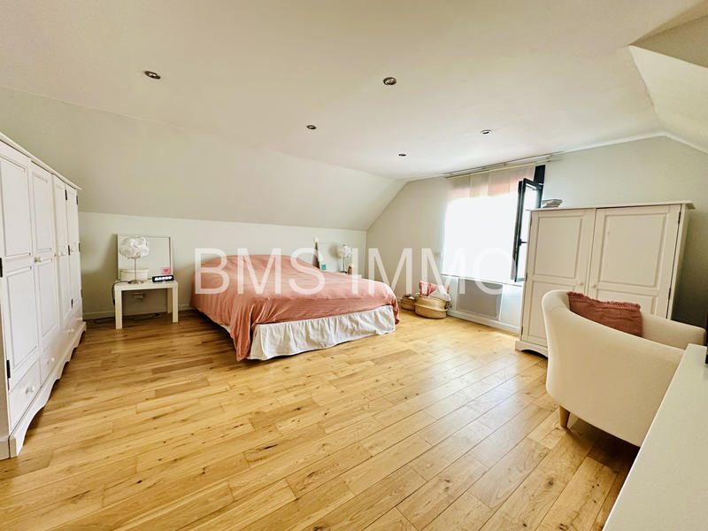 Maison - 178 m² - 6 pièces