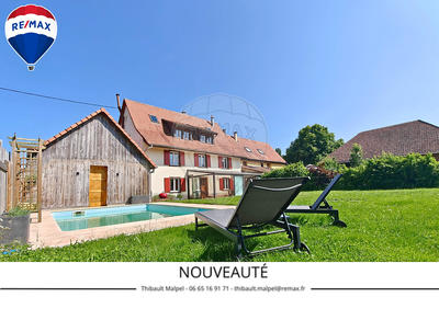 Maison - 243 m² - 7 pièces