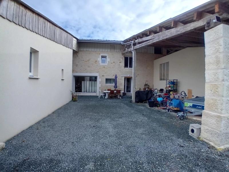 Maison - 150 m² - 5 pièces