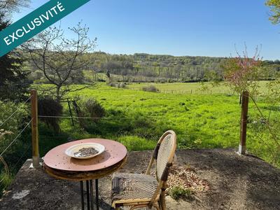 Maison - 280 m² - 9 pièces