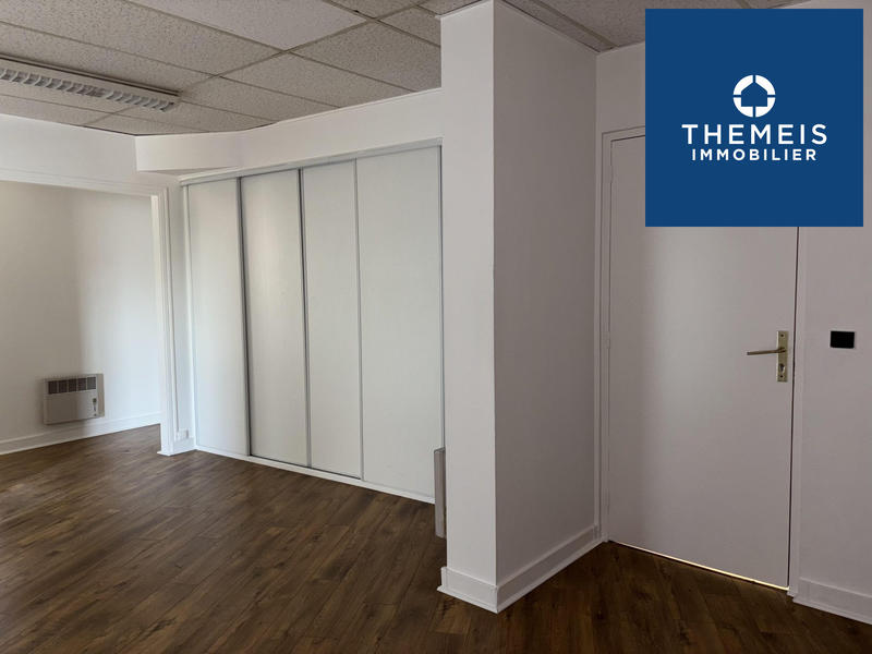 Bureau - 87 m² - 3 pièces
