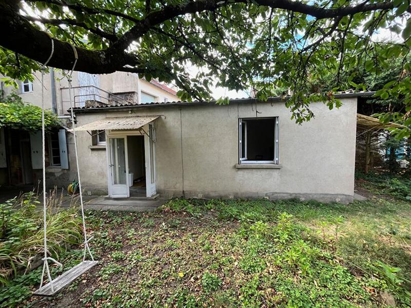 Maison - 200 m² - 9 pièces