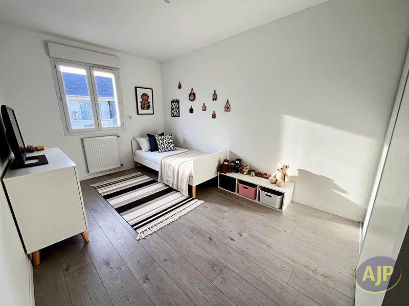 Maison - 96 m² - 4 pièces