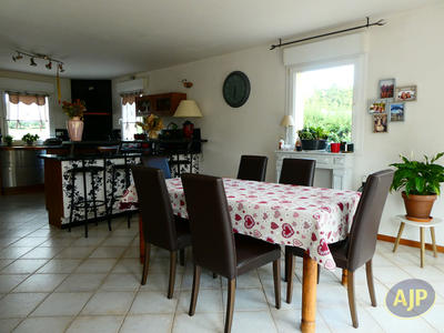 Maison - 138 m² - 6 pièces