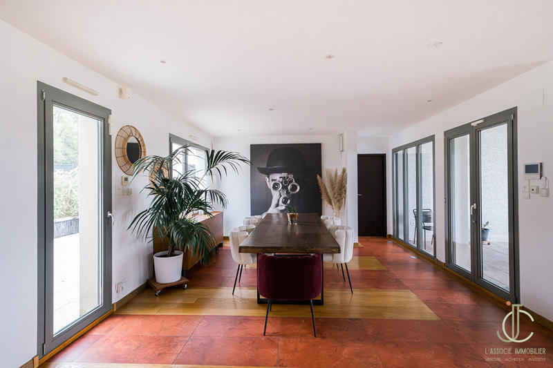 Maison - 174 m² - 6 pièces