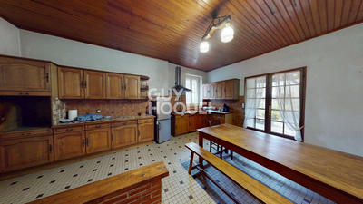 Maison - 165 m² - 8 pièces