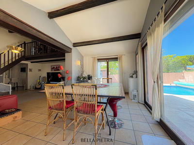 Maison - 146 m² - 5 pièces