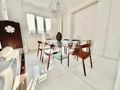 Appartement - 99 m² - 4 pièces