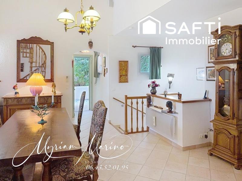 Maison - 140 m² - 6 pièces