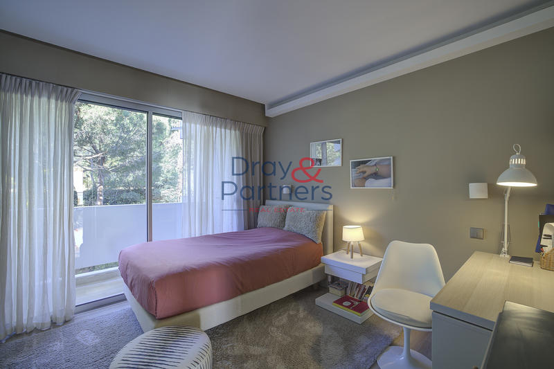 Appartement - 150 m² - 5 pièces