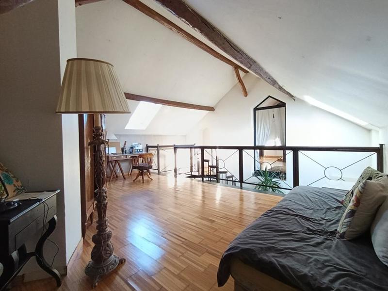 Maison - 202 m² - 8 pièces