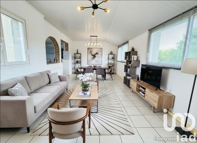 Maison - 210 m² - 7 pièces