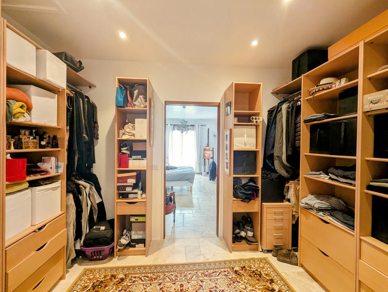 Villa - 196 m² - 6 pièces