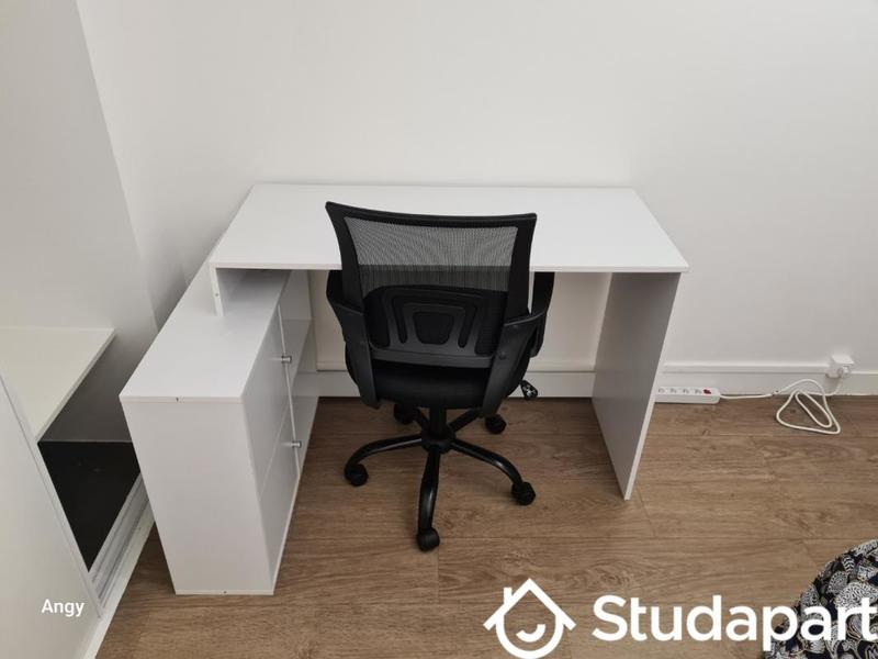 Chambre - 10 m² - 1 pièce