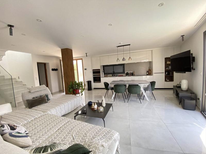 Maison - 112 m² - 4 pièces