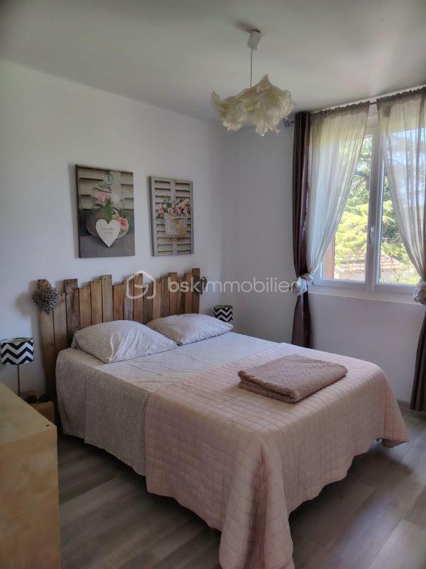 Propriété - 98 m² - 6 pièces